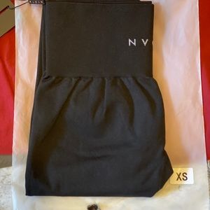 XS BLACK SOLID SEAMLESS LEGGINGS